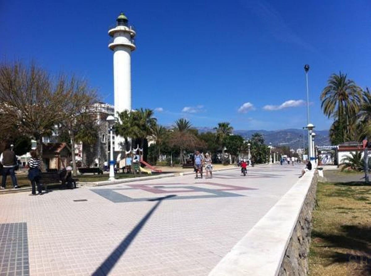 2 soveværelse Lejlighed til salg i Almayate med swimmingpool garage - € 270.000 (Ref: 6933608)