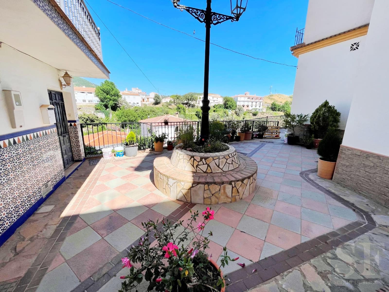 3 bedroom Townhouse for sale in Sedella with garage - € 41,000 (Ref: 6998843)