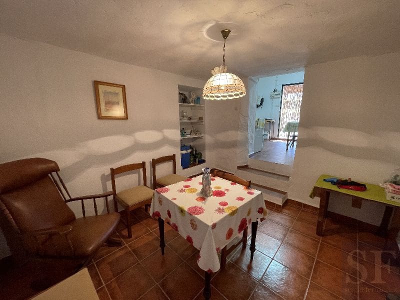 4 sypialnia Willa na sprzedaż w Sayalonga - 185 000 € (Ref: 7035778)