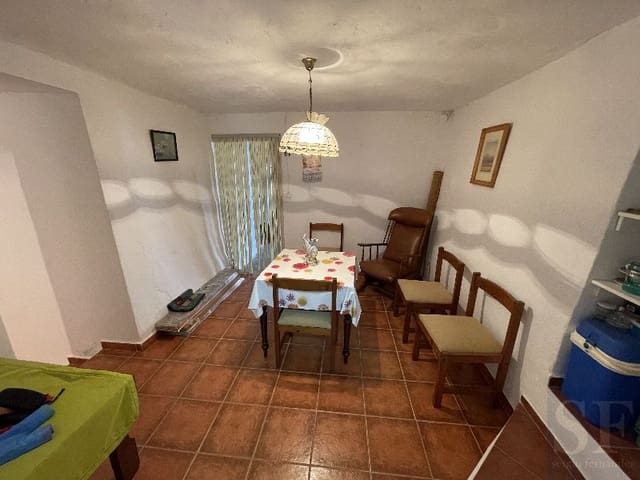 4 sovrum Villa till salu i Sayalonga - 185 000 € (Ref: 7035778)