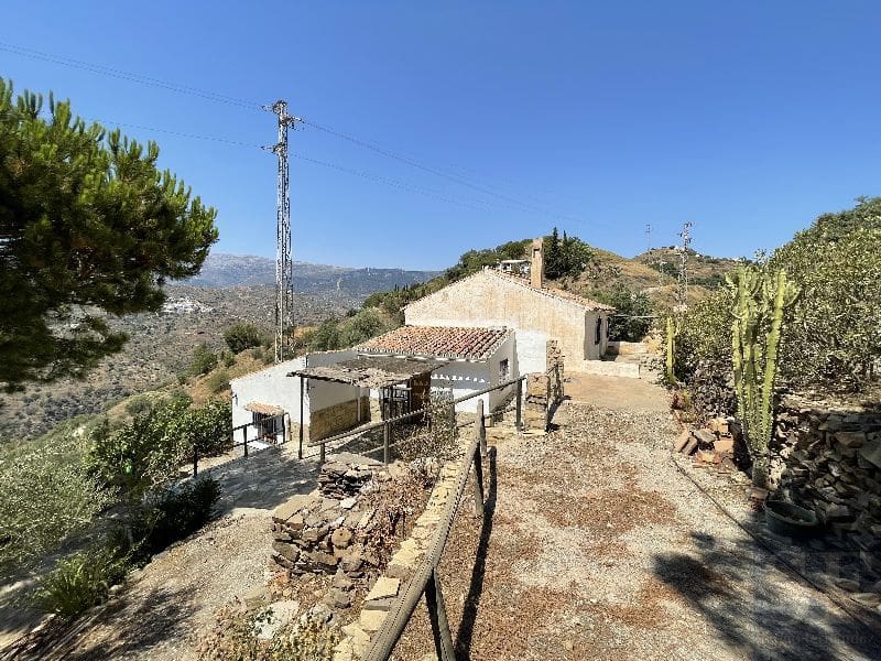 4 sypialnia Willa na sprzedaż w Sayalonga - 185 000 € (Ref: 7035778)