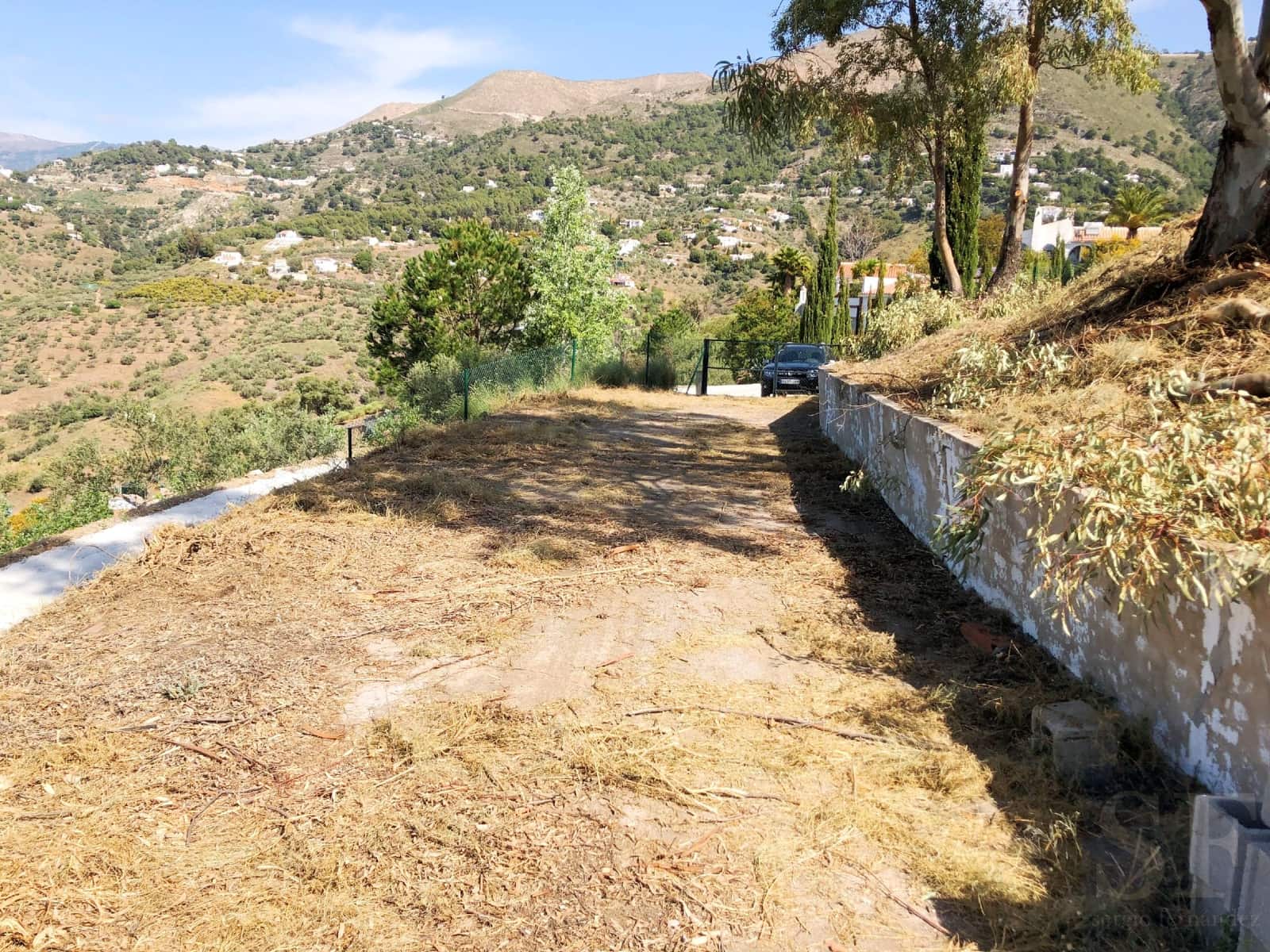 Ubebygd land til salgs i Competa - € 109 000 (Ref: 7210406)