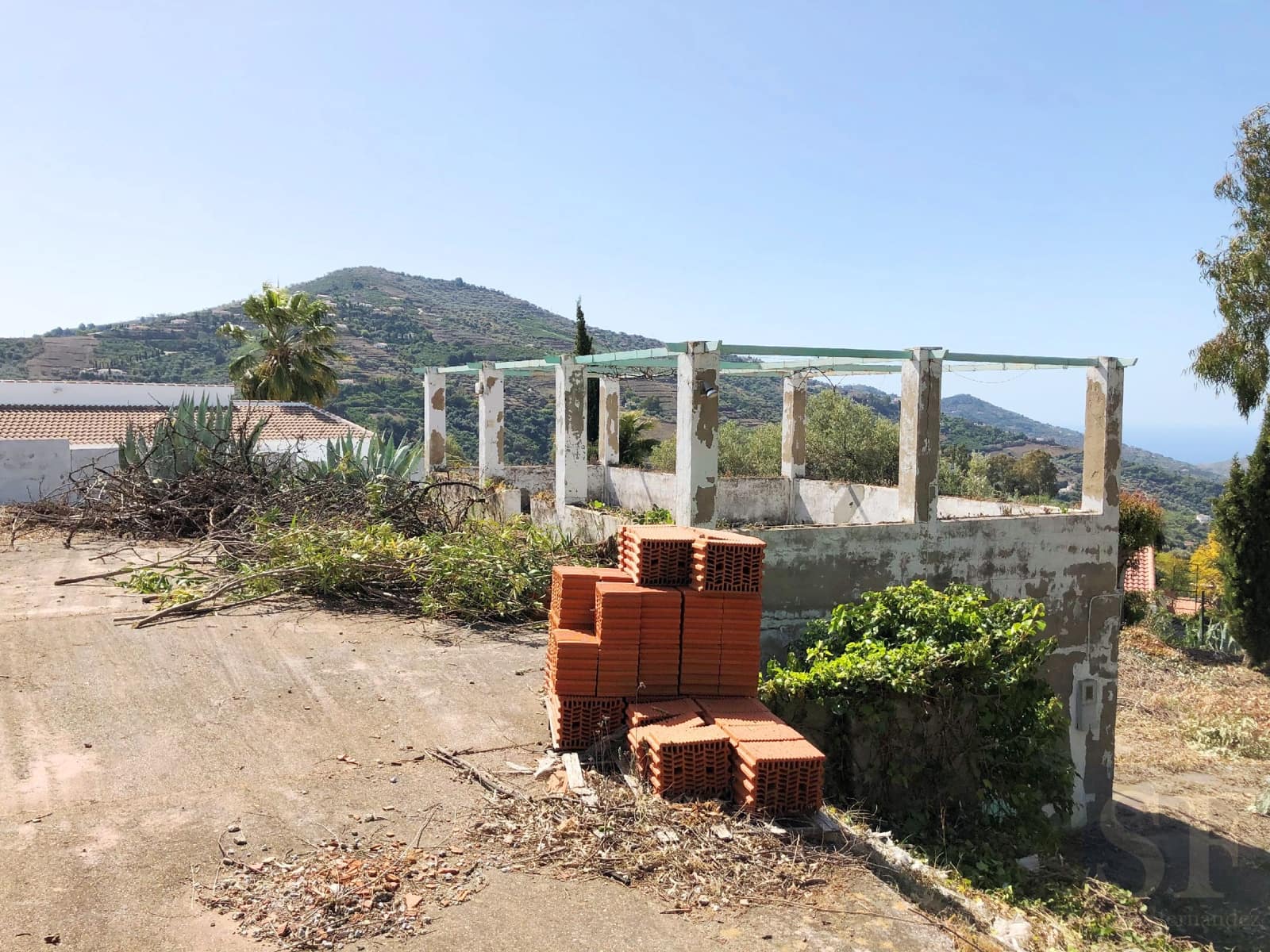 Ubebygd land til salgs i Competa - € 109 000 (Ref: 7210406)