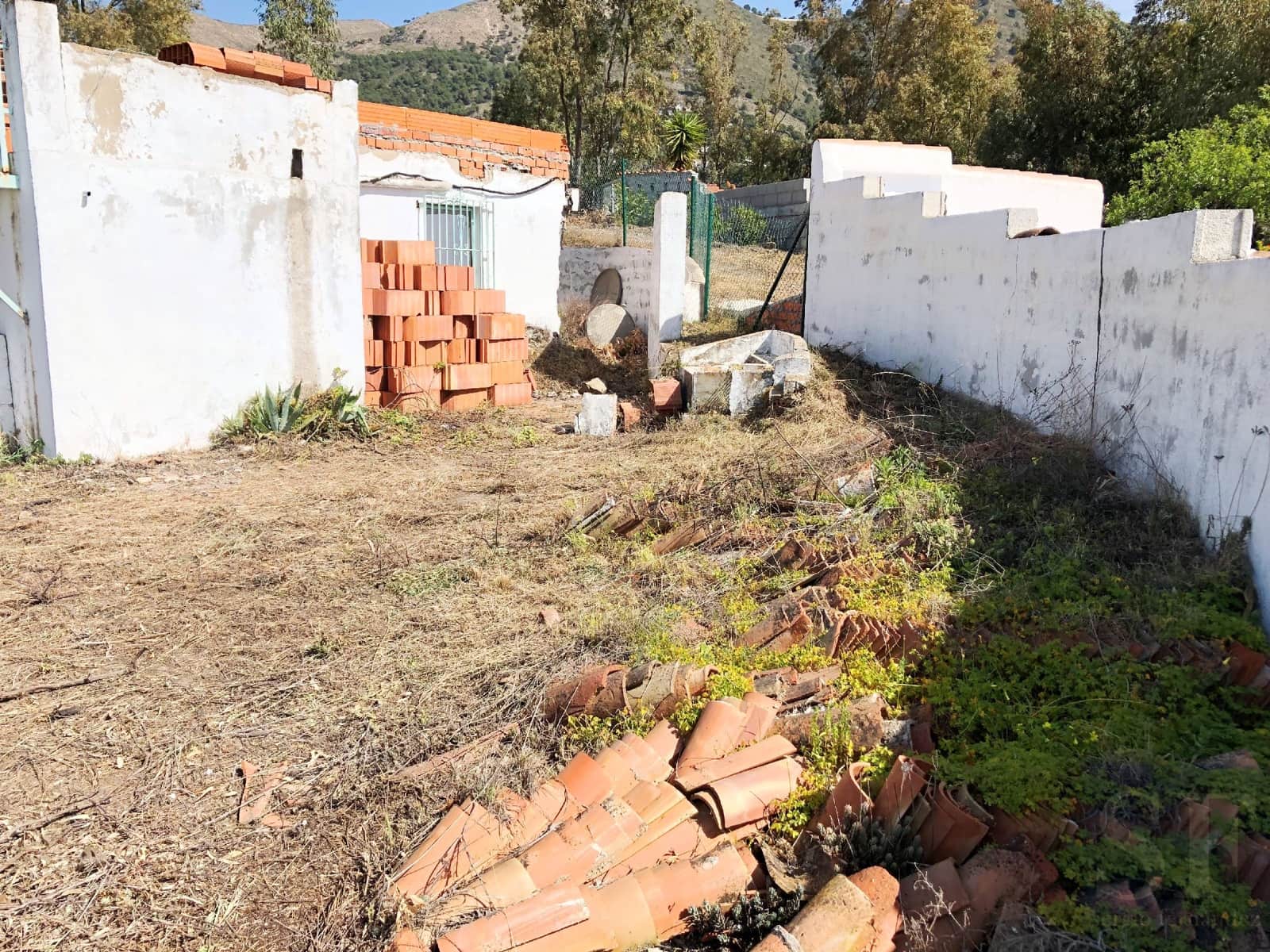 Ubebygd land til salgs i Competa - € 109 000 (Ref: 7210406)