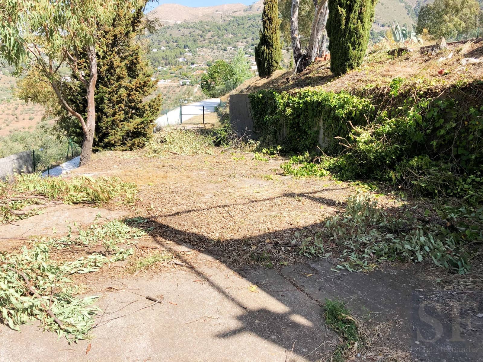 Ubebygd land til salgs i Competa - € 109 000 (Ref: 7210406)