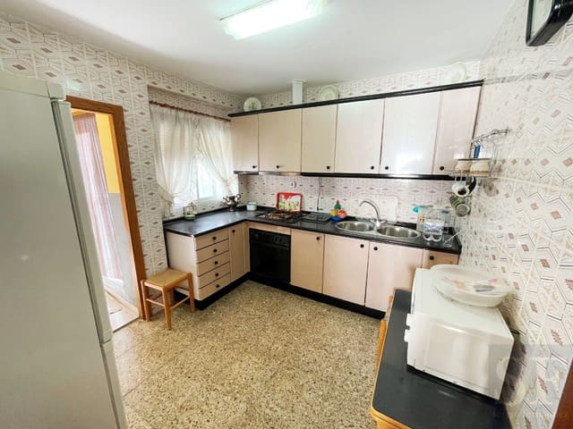 Casa de 4 habitaciones en Cómpeta en venta - 199.000 € (Ref: 7302163)