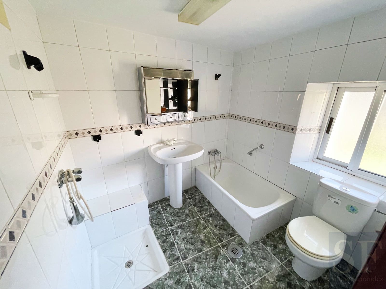 4 slaapkamer Huis te koop in Archez - € 99.000 (Ref: 7475964)