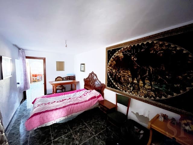 4 slaapkamer Huis te koop in Archez - € 99.000 (Ref: 7475964)