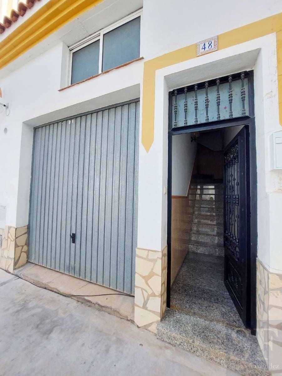 4 bedroom Townhouse for sale in Competa with garage - € 210,000 (Ref: 7603272)