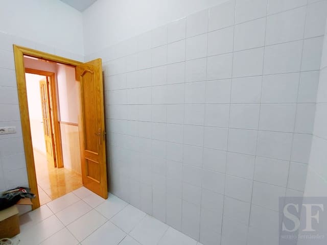 Casa de 4 habitaciones en Cómpeta en venta con garaje - 210.000 € (Ref: 7603272)