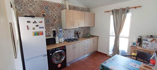 4 sypialnia Dom na sprzedaż w Sayalonga - 145 000 € (Ref: 7603275)