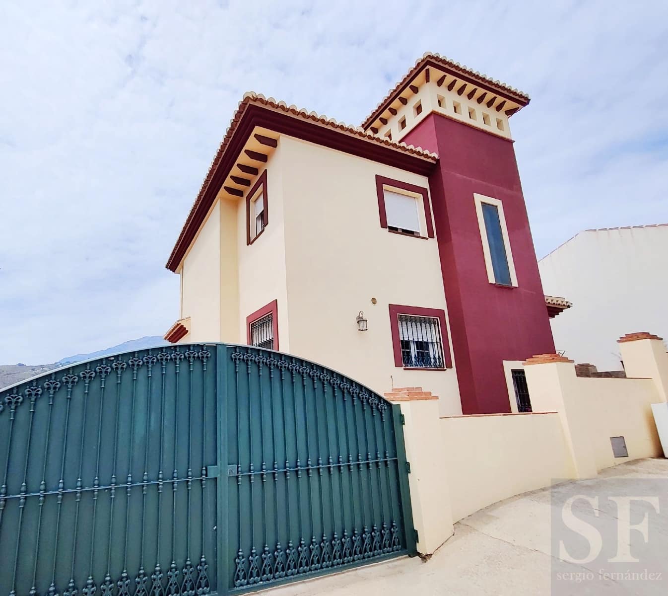 4 soveværelse Villa til salg i Canillas de Albaida med swimmingpool - € 435.000 (Ref: 7624541)