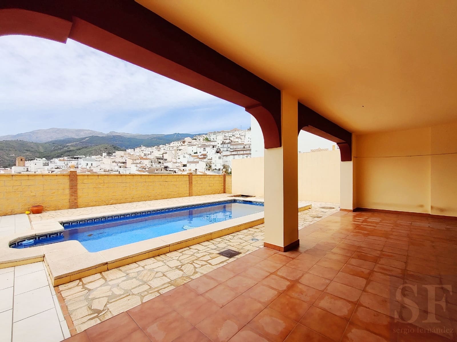 4 soveværelse Villa til salg i Canillas de Albaida med swimmingpool - € 435.000 (Ref: 7624541)