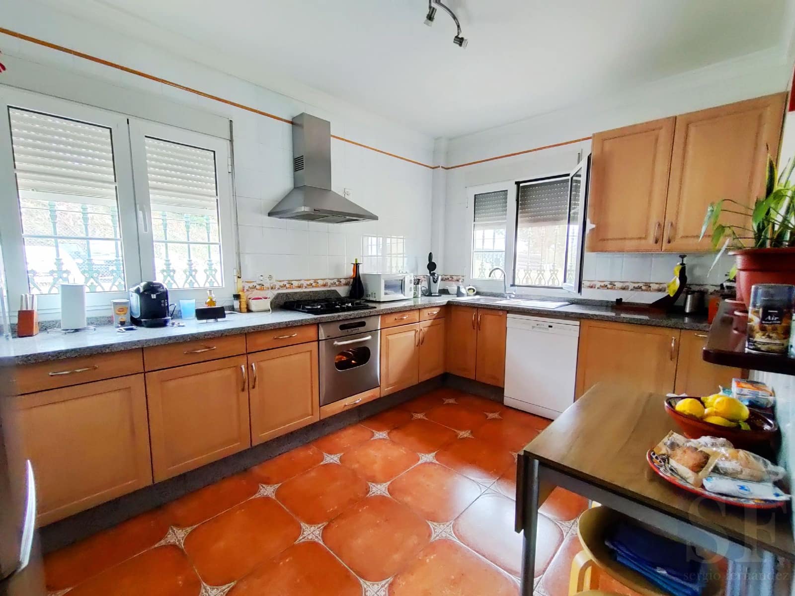 4 soveværelse Villa til salg i Canillas de Albaida med swimmingpool - € 435.000 (Ref: 7624541)