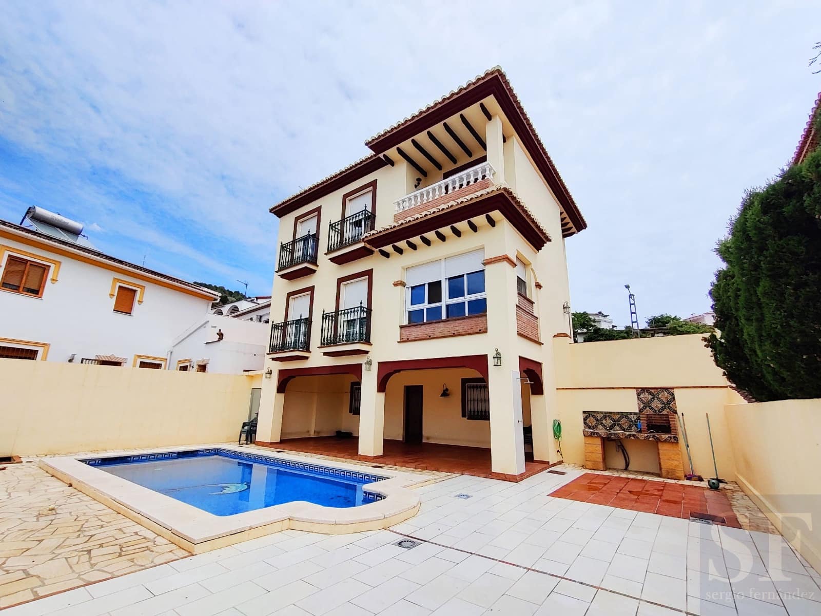 4 soveværelse Villa til salg i Canillas de Albaida med swimmingpool - € 435.000 (Ref: 7624541)