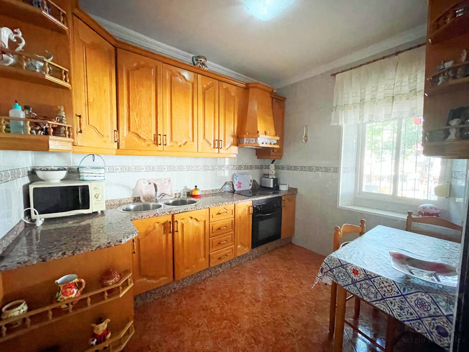 3 bedroom Townhouse for sale in Competa with garage - € 205,000 (Ref: 7670596)