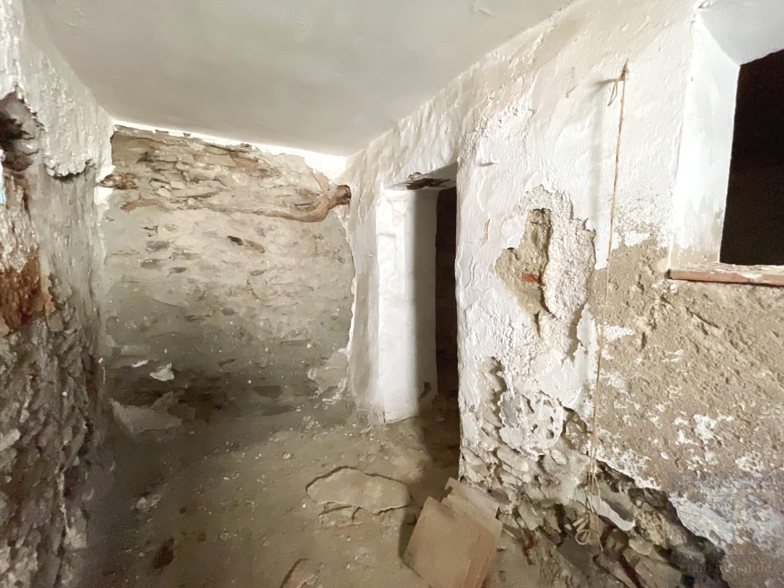 Townhouse for sale in Sayalonga - € 67,000 (Ref: 7670599)