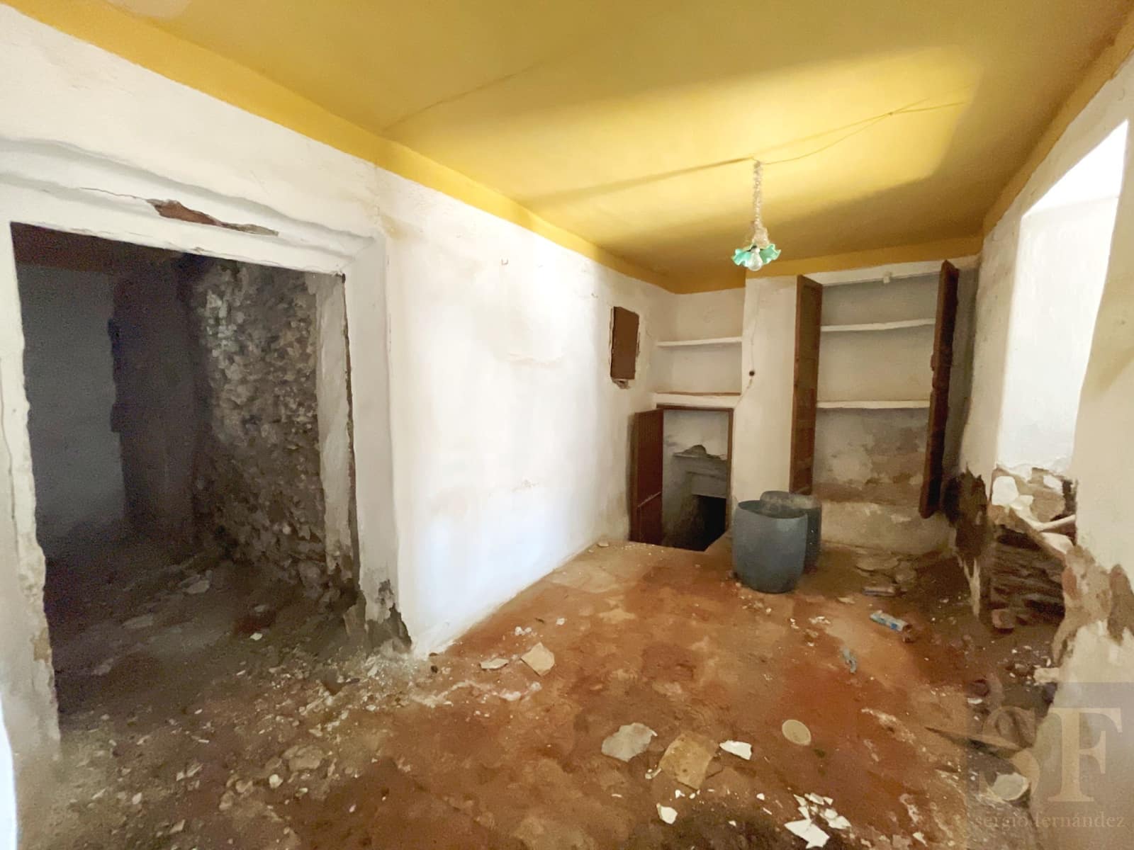 Townhouse for sale in Sayalonga - € 67,000 (Ref: 7670599)