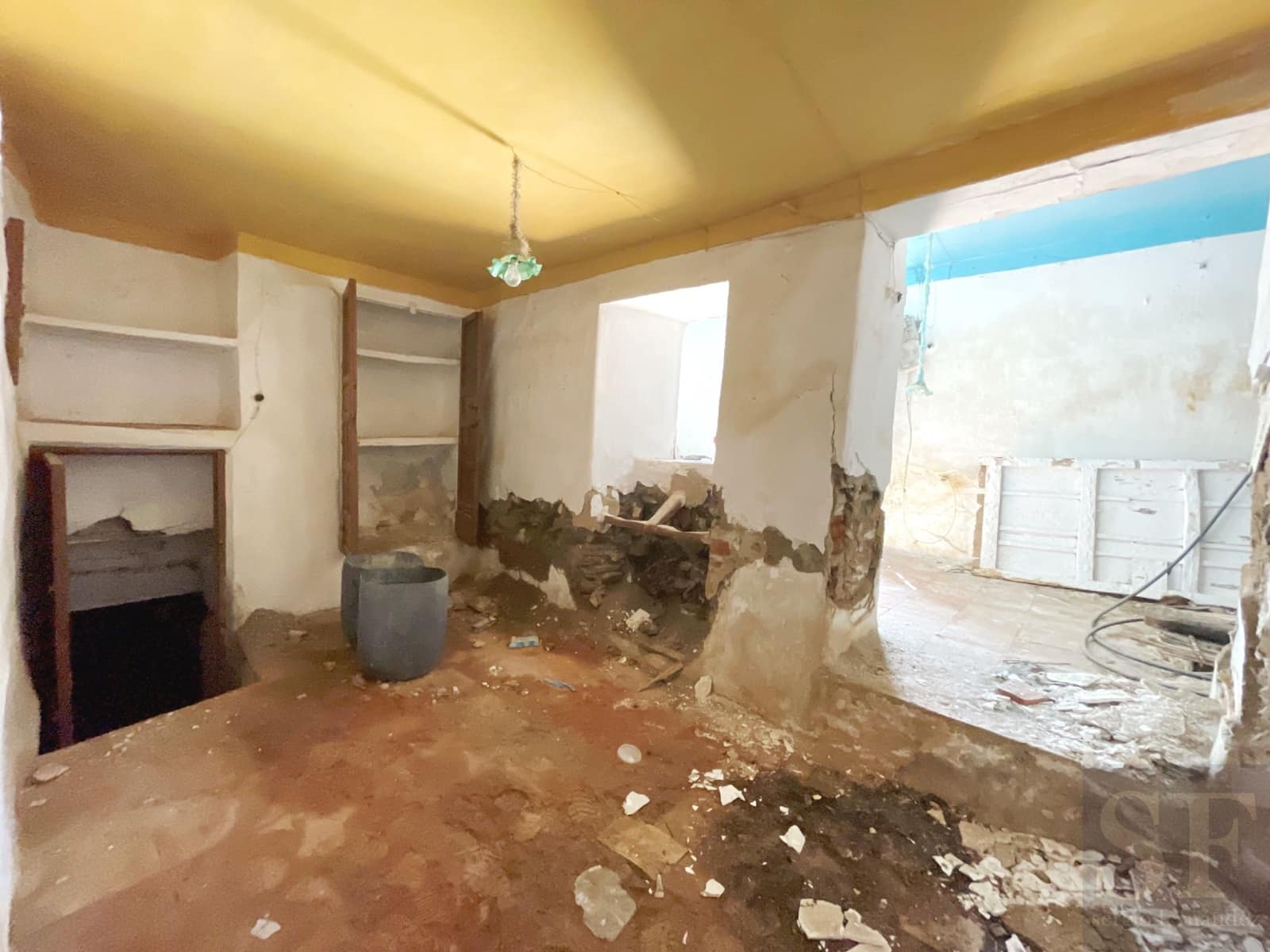 Townhouse for sale in Sayalonga - € 67,000 (Ref: 7670599)