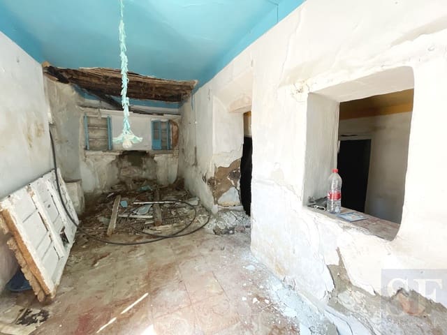 Casa in vendita in Sayalonga - 67.000 € (Rif: 7670599)