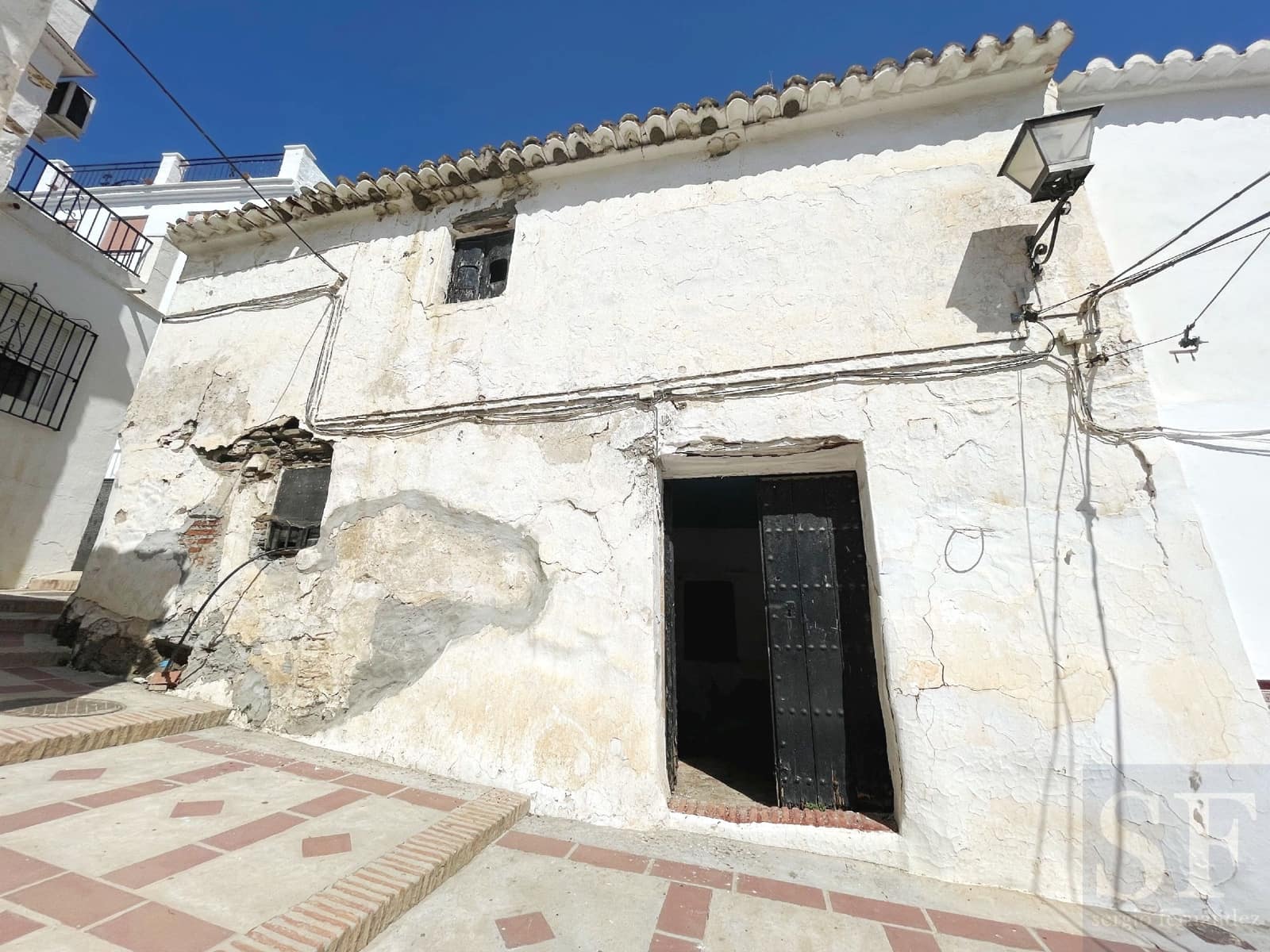 Townhouse for sale in Sayalonga - € 67,000 (Ref: 7670599)