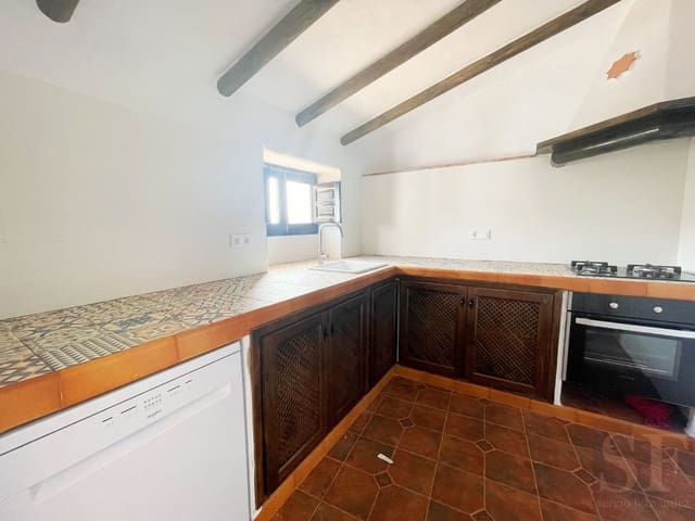 5 bedroom Villa for sale in Cómpeta with pool - € 399,950 (Ref: 7703265)