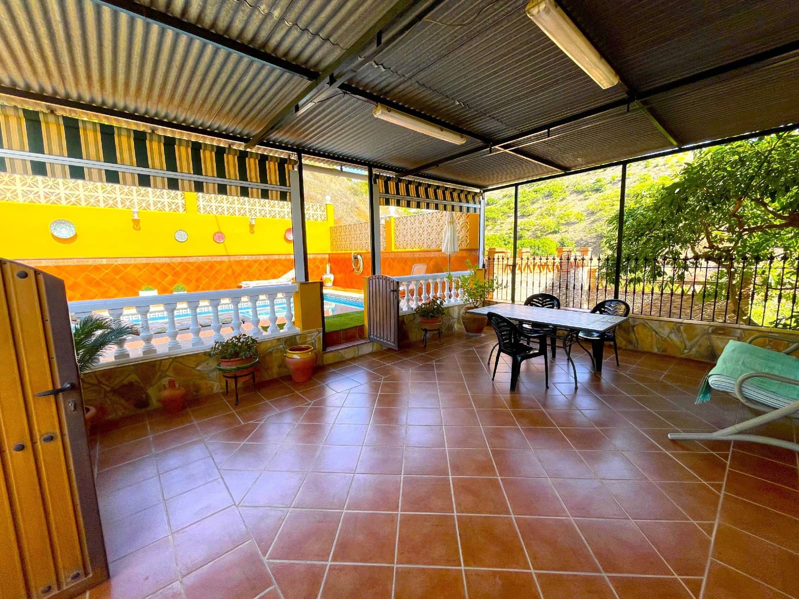 4 soveværelse Villa til salg i Algarrobo med swimmingpool - € 420.000 (Ref: 7818895)