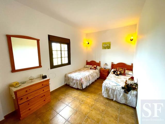 3 soveværelse Villa til salg i Archez med swimmingpool - € 415.000 (Ref: 7818896)