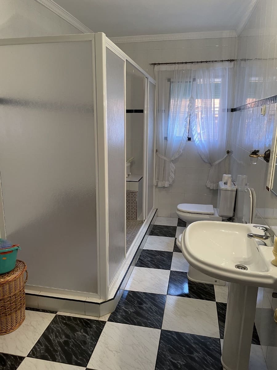 3 slaapkamer Huis te koop in Malaga stad met garage - € 379.000 (Ref: 7827340)