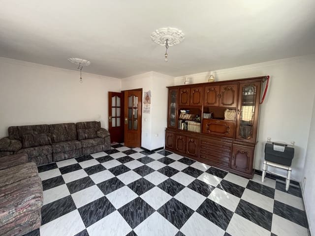 3 soveværelse Byhus til salg i Málaga by med garage - € 379.000 (Ref: 7827340)