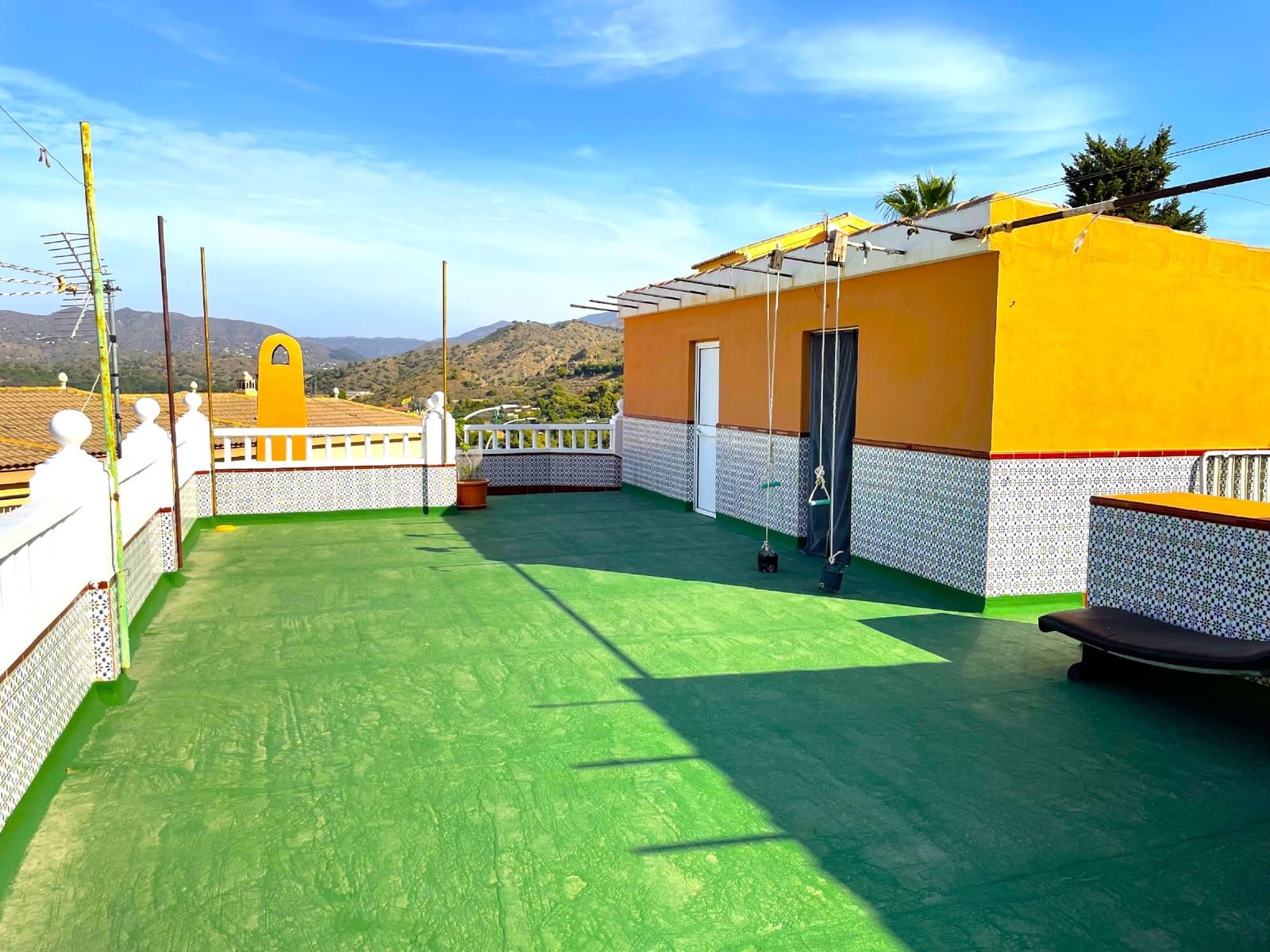 4 soveværelse Byhus til salg i Malaga by med garage - € 399.000 (Ref: 7841456)