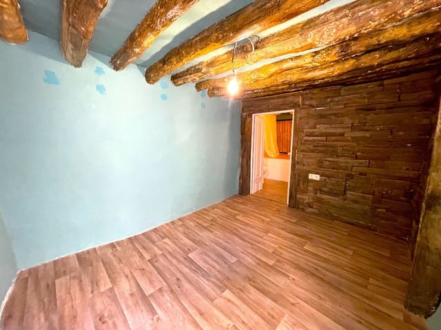 5 sypialnia Dom na sprzedaż w Cómpeta - 180 000 € (Ref: 7846558)