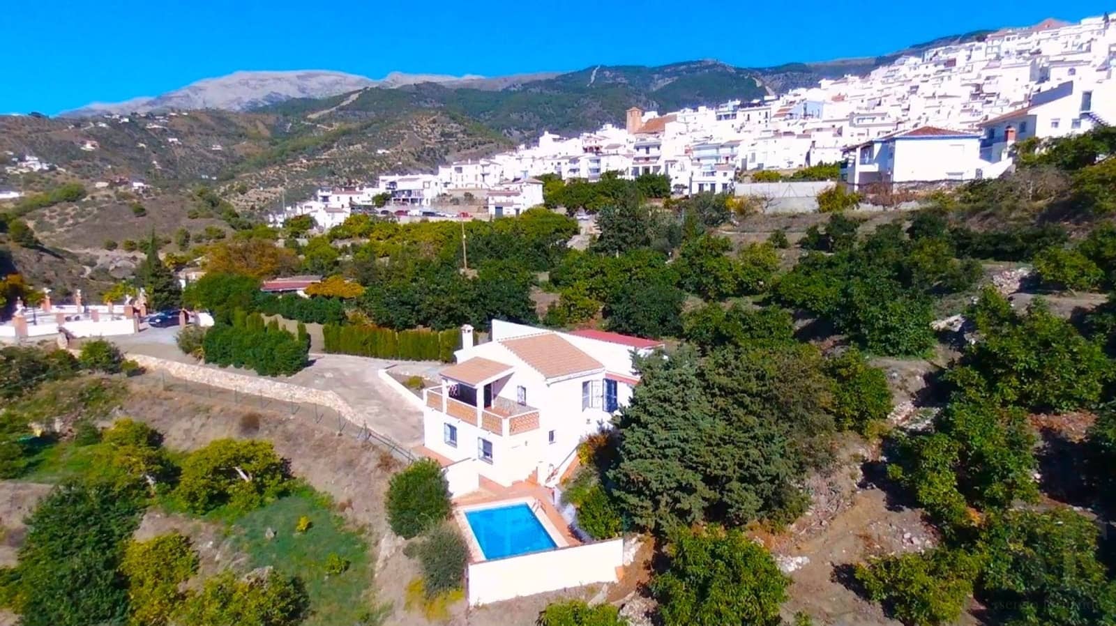 3 soveværelse Villa til salg i Canillas de Albaida med swimmingpool garage - € 295.000 (Ref: 7904432)