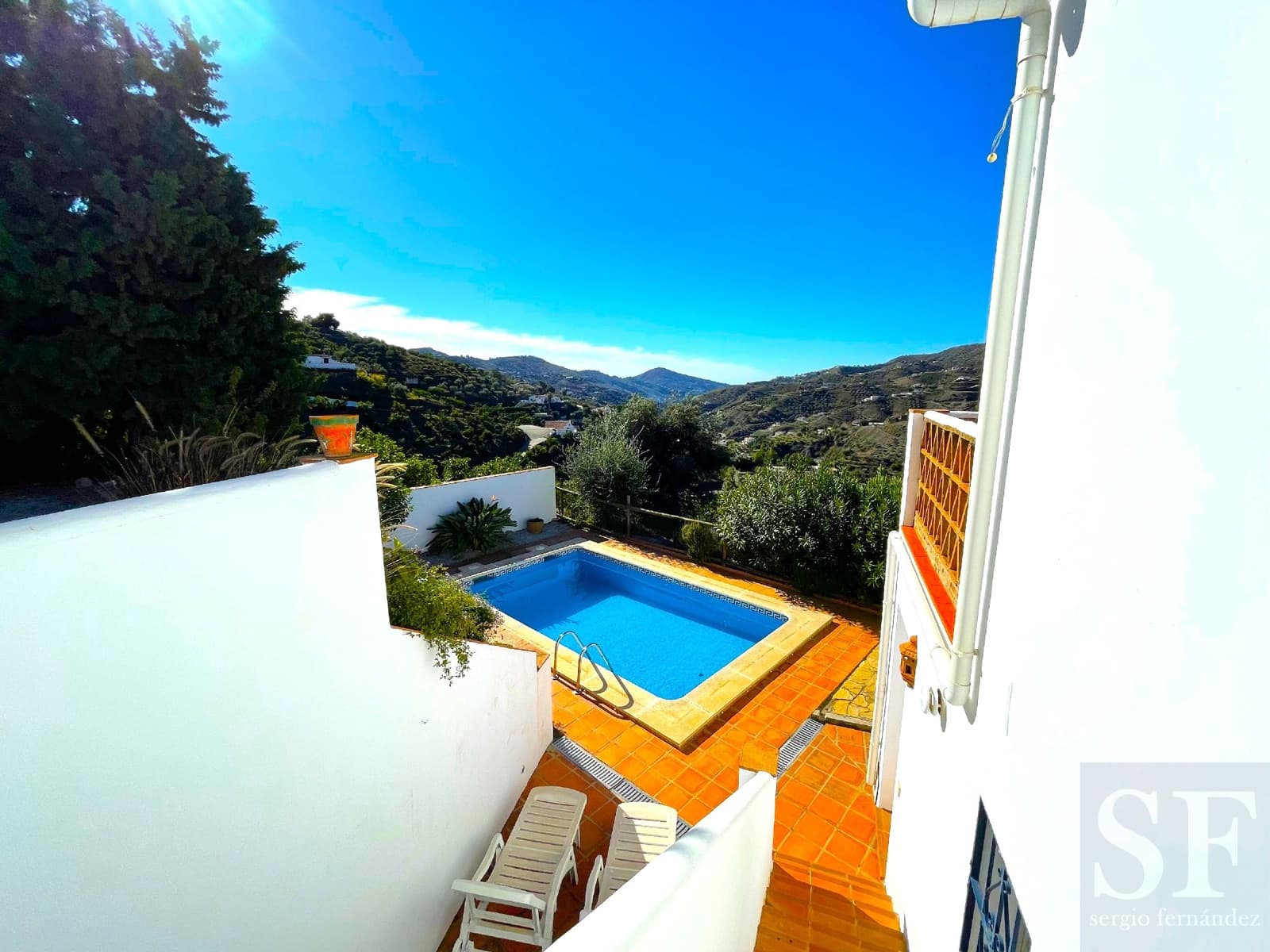 3 soveværelse Villa til salg i Canillas de Albaida med swimmingpool garage - € 295.000 (Ref: 7904432)
