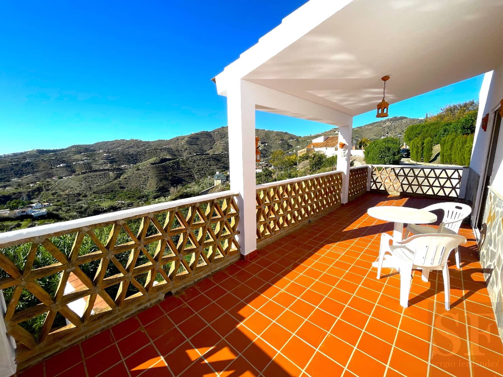 3 soveværelse Villa til salg i Canillas de Albaida med swimmingpool garage - € 295.000 (Ref: 7904432)