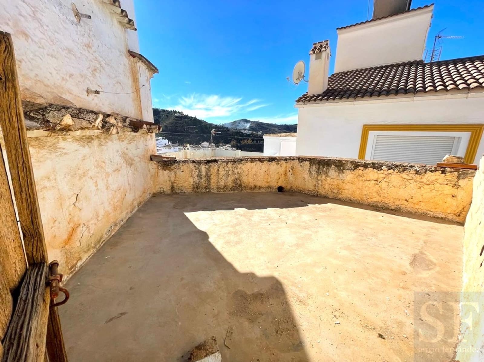 7 soveværelse Byhus til salg i Competa - € 123.500 (Ref: 7967043)