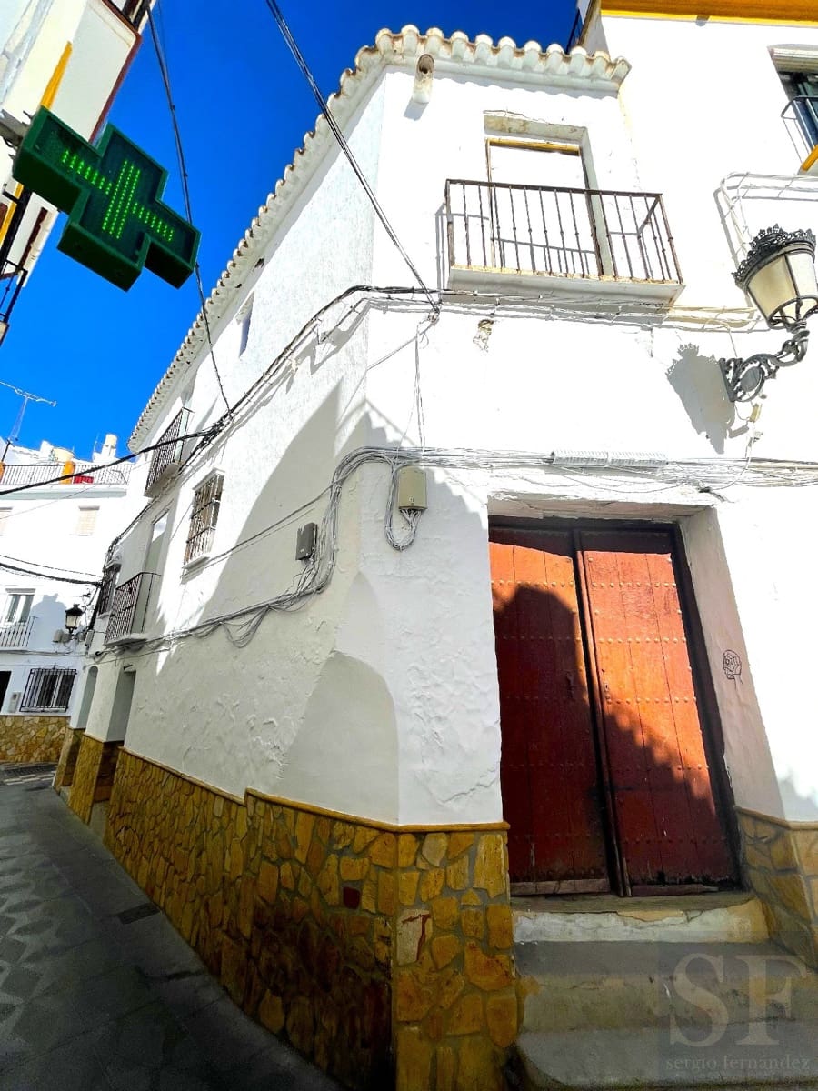 7 soveværelse Byhus til salg i Competa - € 123.500 (Ref: 7967043)