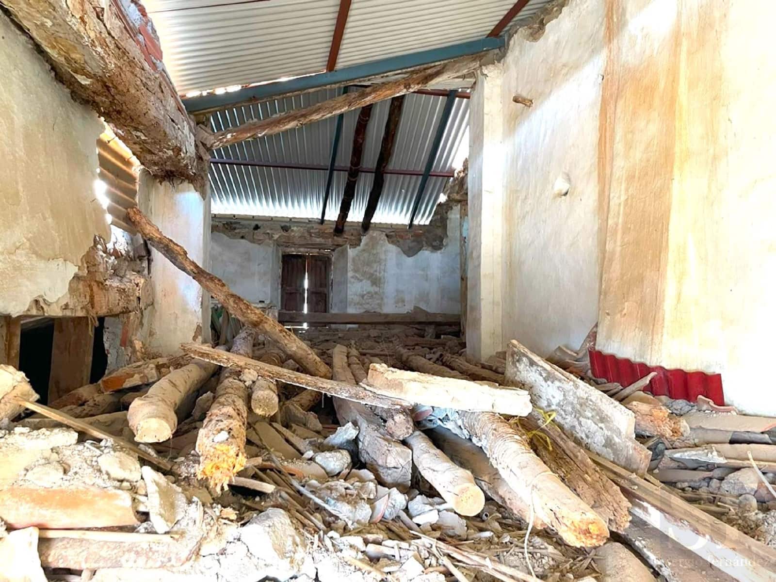 7 soveværelse Byhus til salg i Competa - € 123.500 (Ref: 7967043)