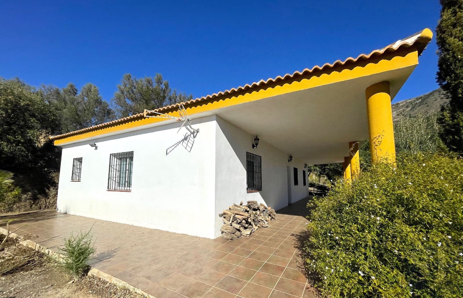 3 soverom Villa til salgs i Canillas de Aceituno - € 270 000 (Ref: 8040511)