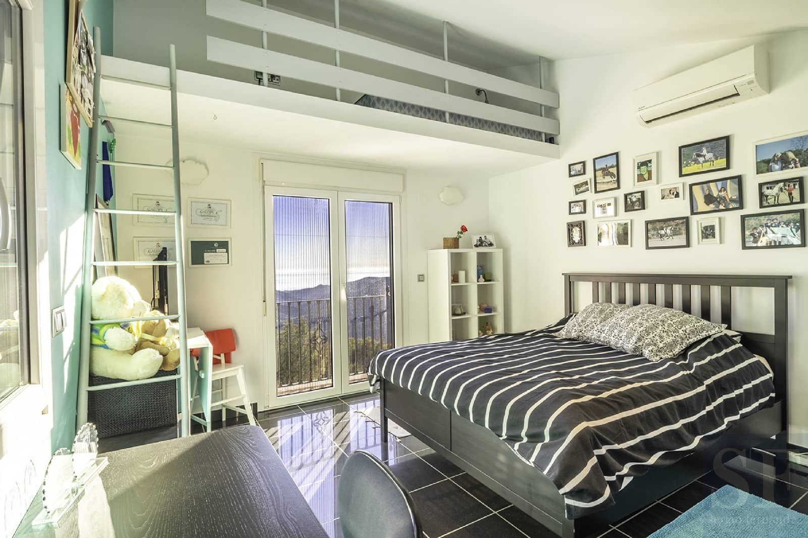 Chalet de 5 habitaciones en Cómpeta en venta con piscina garaje - 1.350.000 € (Ref: 8067224)