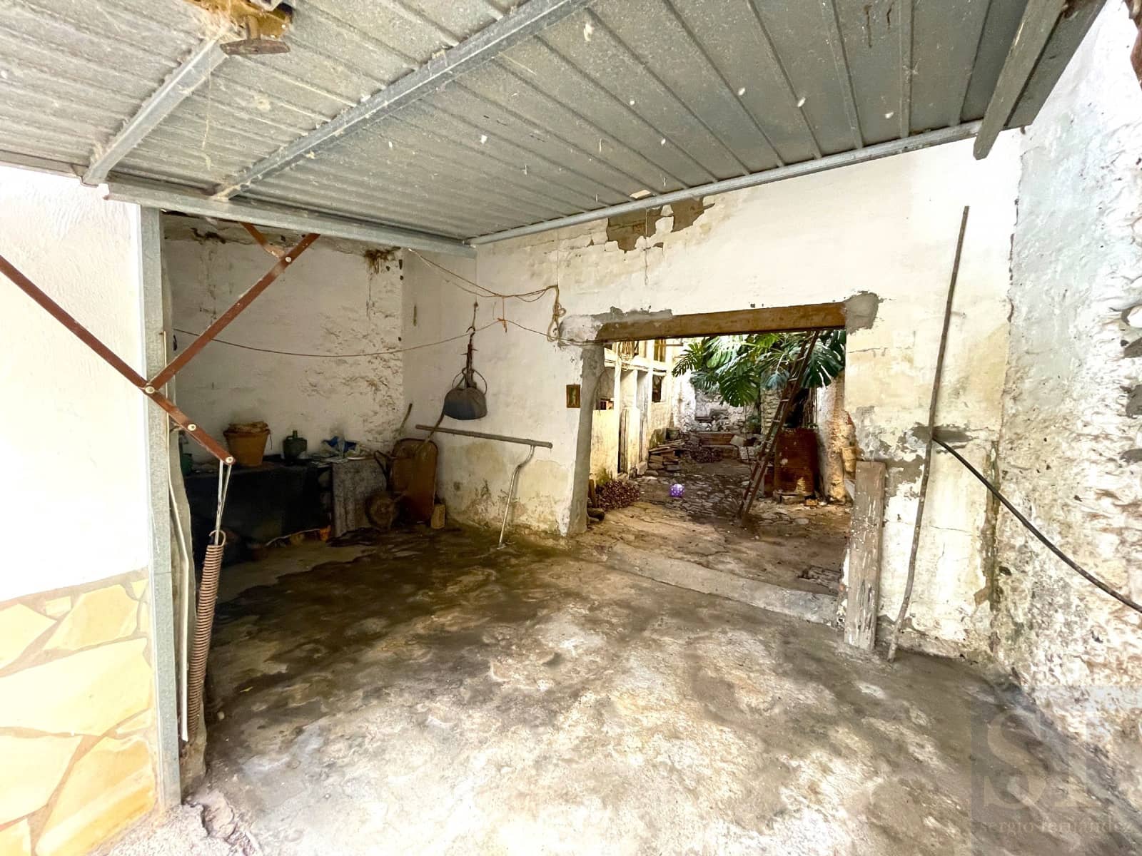 4 bedroom Townhouse for sale in Archez with garage - € 60,000 (Ref: 8110092)