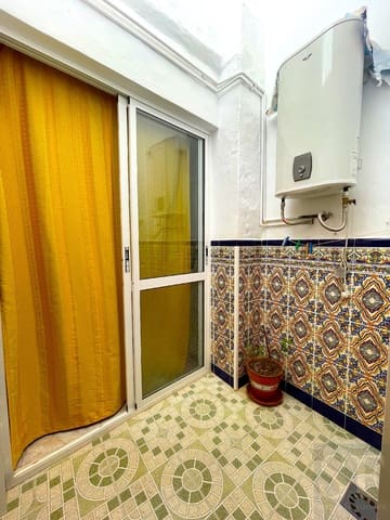 5 bedroom Townhouse for sale in Cómpeta with garage - € 168,000 (Ref: 8173730)