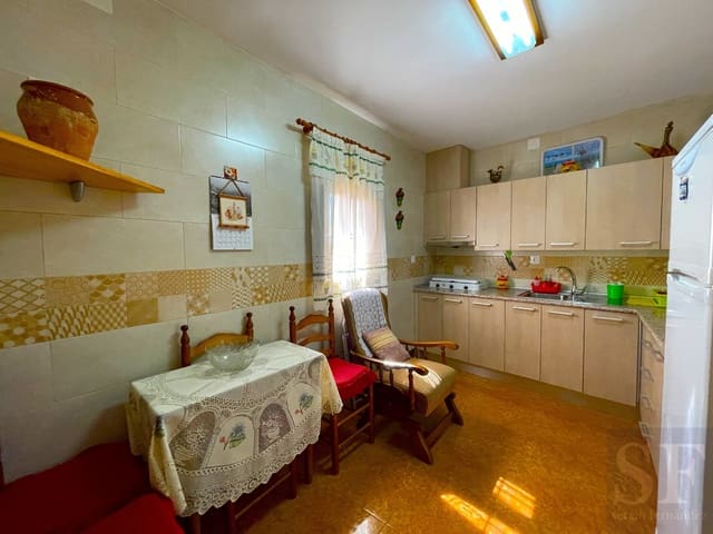 5 bedroom Townhouse for sale in Cómpeta with garage - € 168,000 (Ref: 8173730)