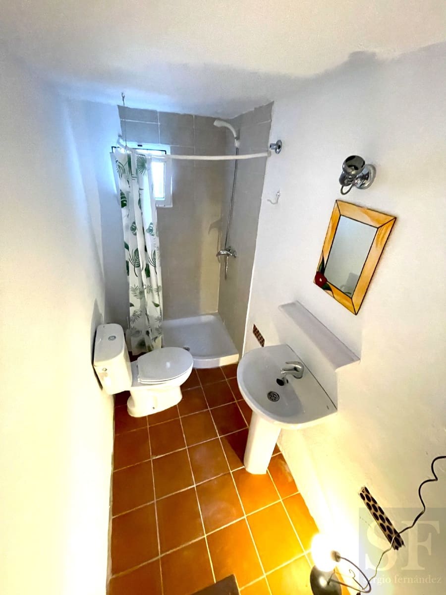4 slaapkamer Huis te koop in Competa - € 174.000 (Ref: 8173731)