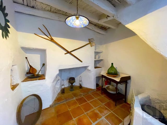 4 slaapkamer Huis te koop in Cómpeta - € 174.000 (Ref: 8173731)