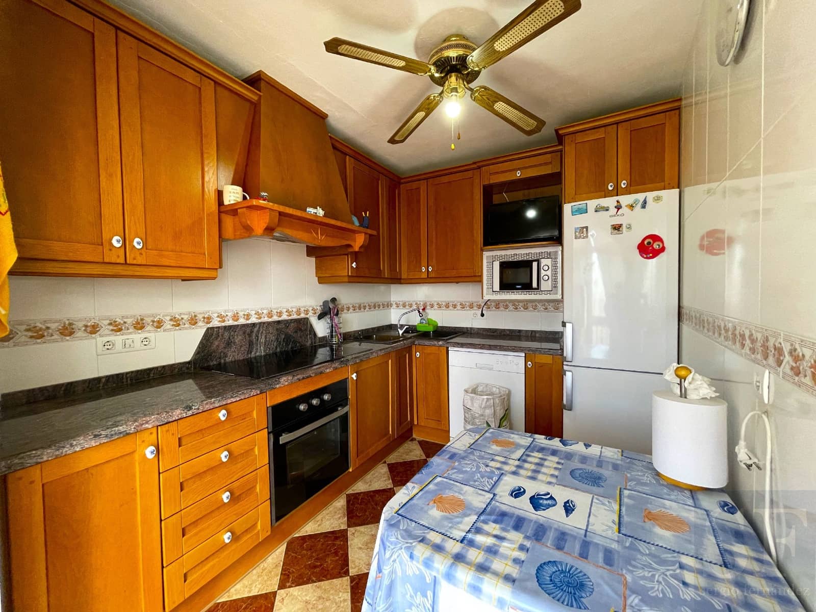 7 bedroom Townhouse for sale in Canillas de Albaida - € 142,000 (Ref: 8227191)