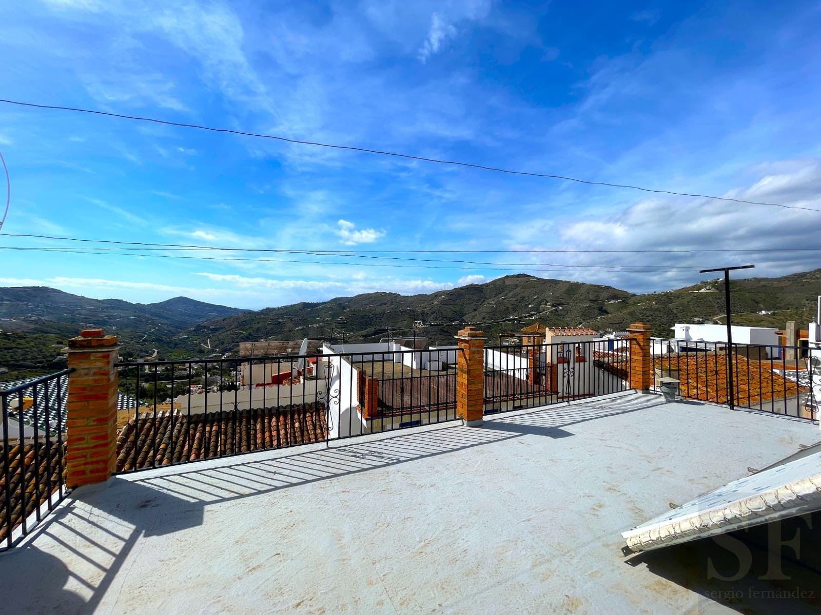 7 bedroom Townhouse for sale in Canillas de Albaida - € 142,000 (Ref: 8227191)