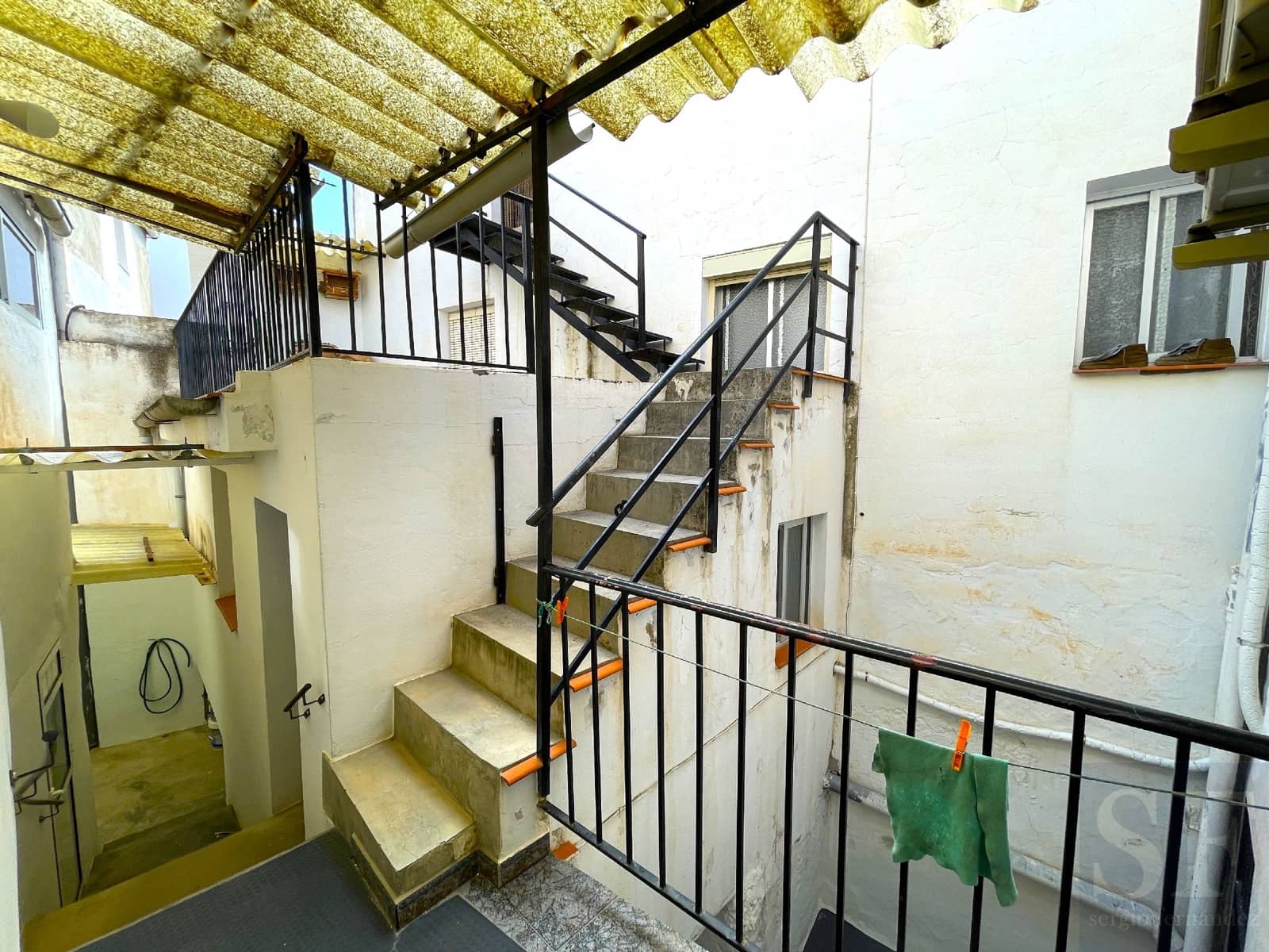7 bedroom Townhouse for sale in Canillas de Albaida - € 142,000 (Ref: 8227191)
