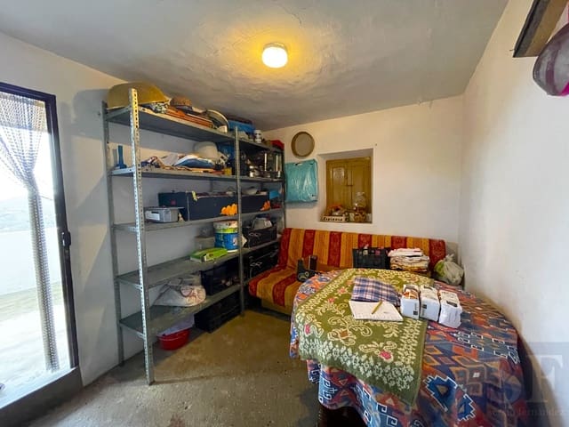 Casa de 3 habitaciones en Canillas de Albaida en venta - 159.000 € (Ref: 8255121)