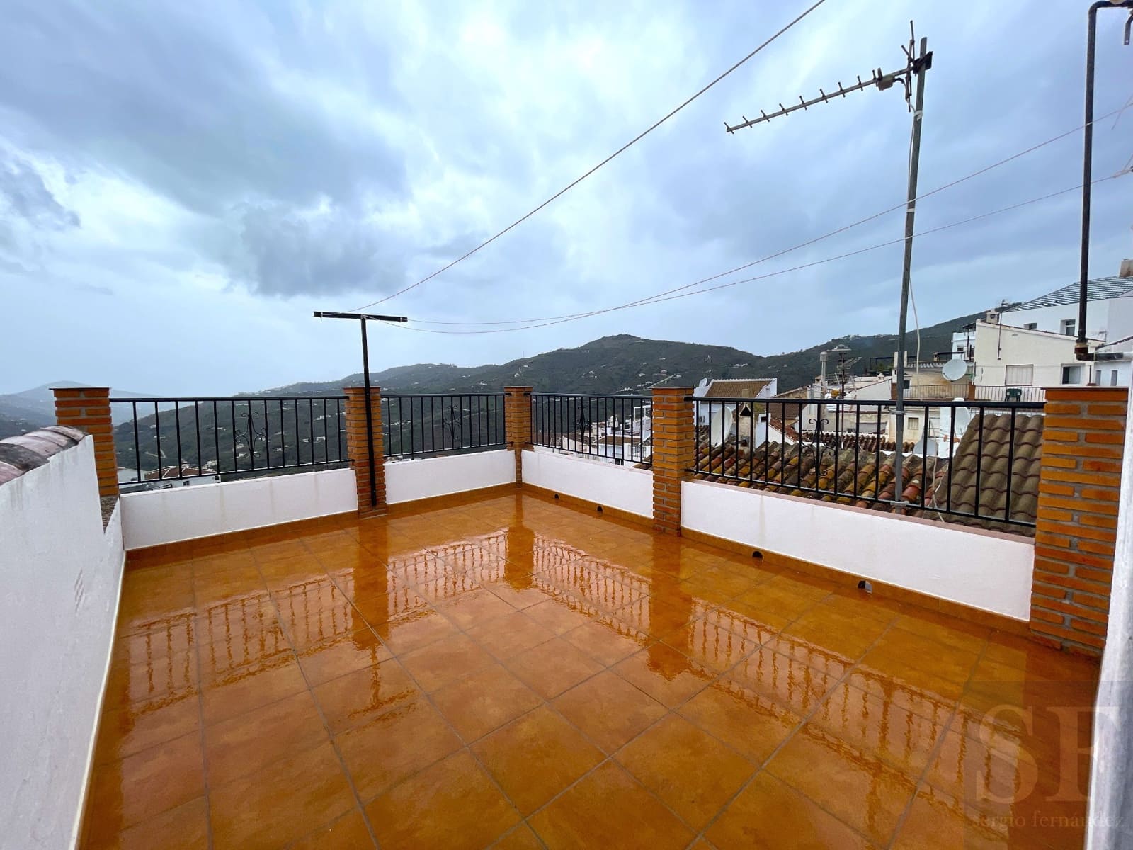 3 makuuhuone Omakotitalo myytävänä paikassa Canillas de Albaida - 159 000 € (Ref: 8255121)